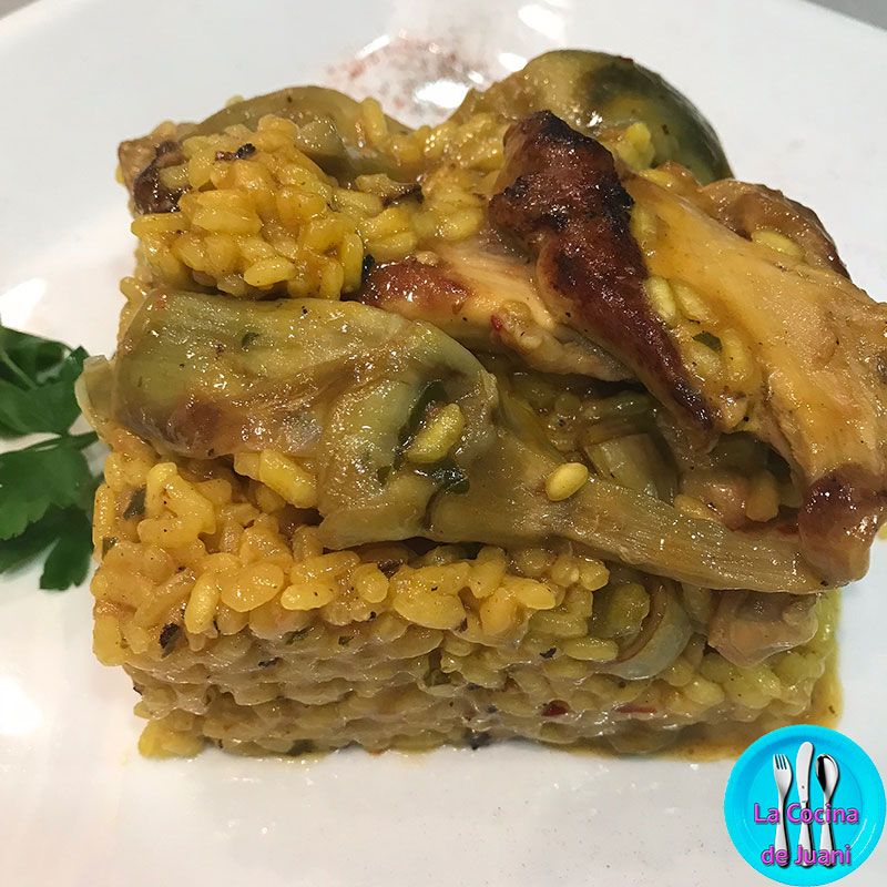 Arroz con alcachofas y conejo