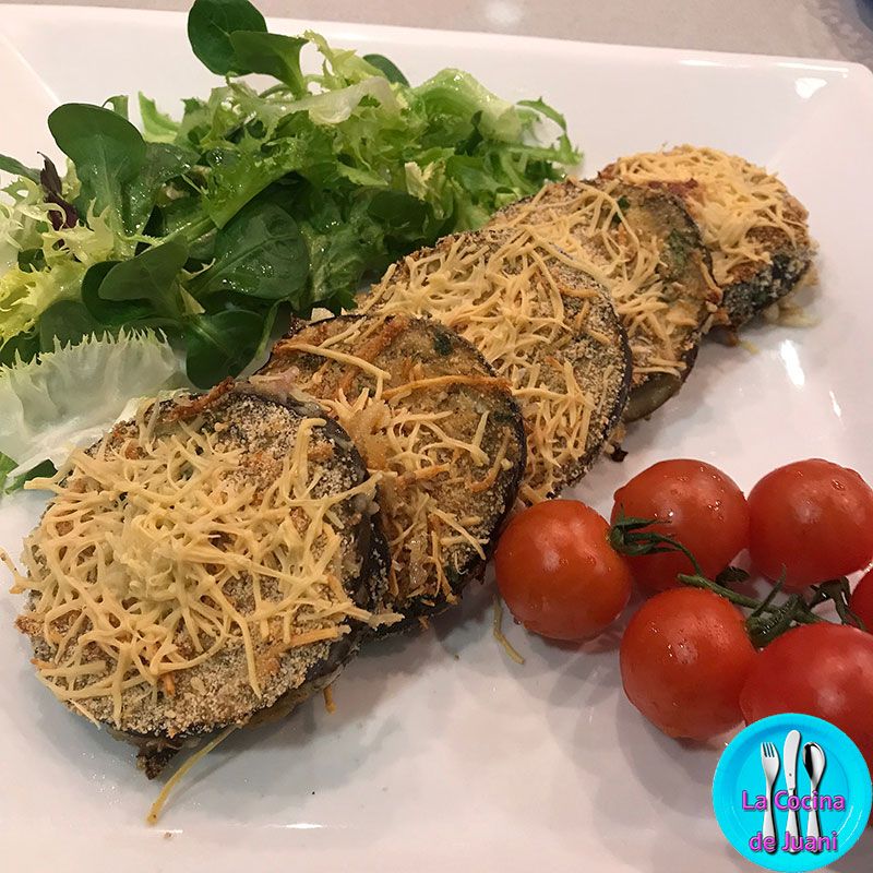 Emparedados de berenjena rellenos