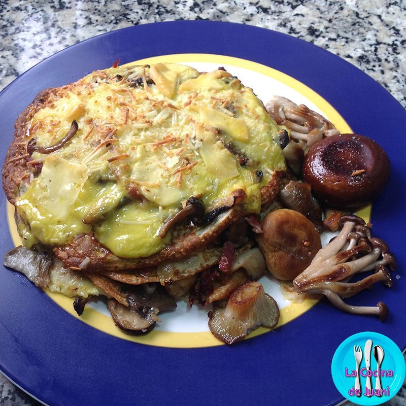 Milhojas con setas y jamón serrano