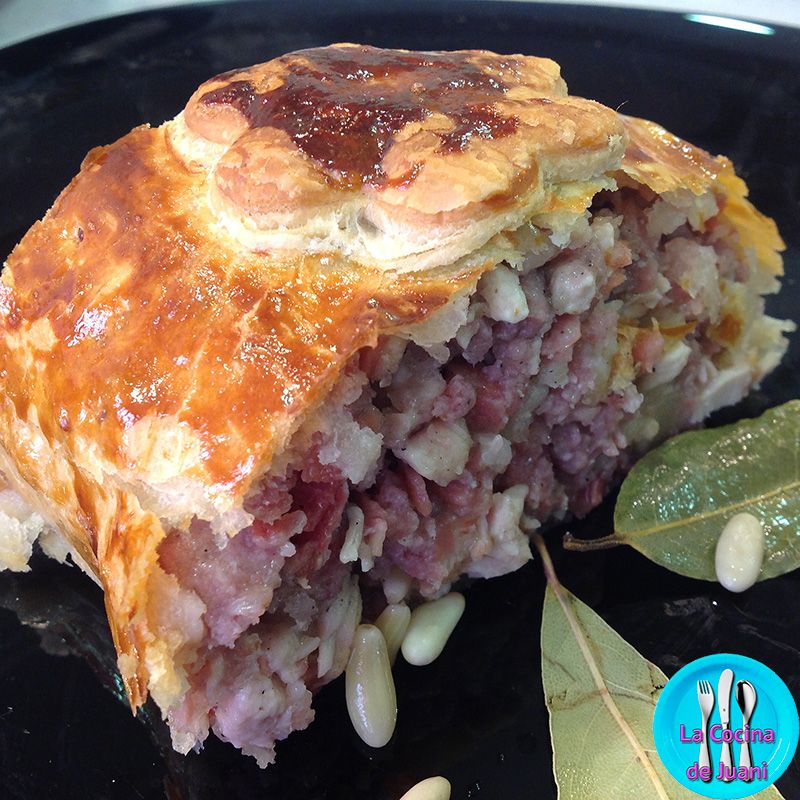 Pastel de pollo hojaldrado