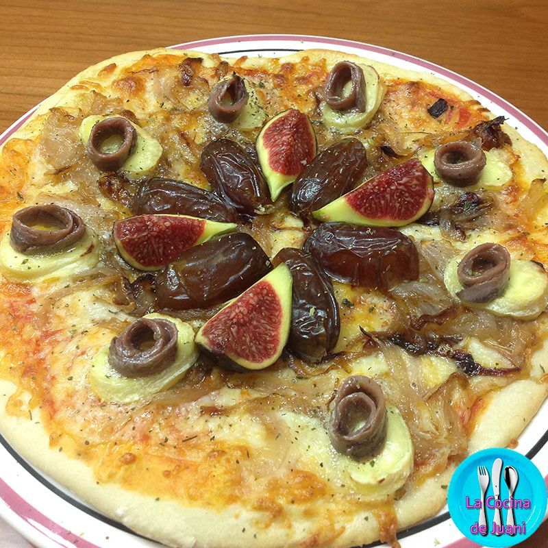 Pizza de anchoas y dátiles