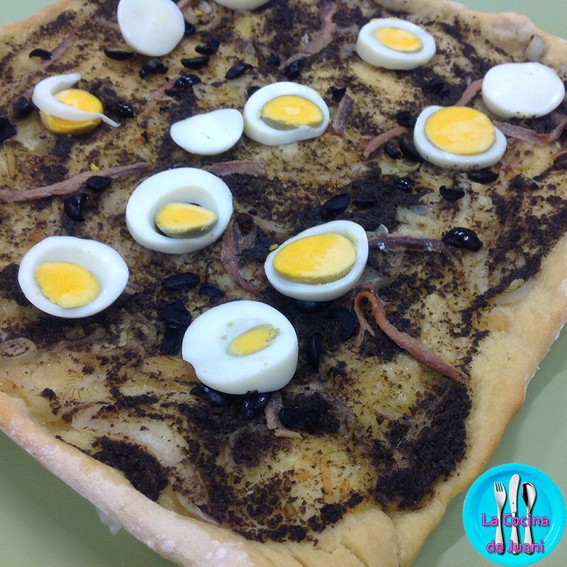 Pizza al paté de aceitunas