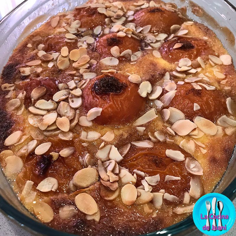 Albaricoques caramelizados con crema