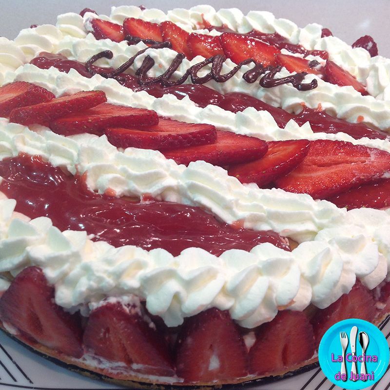 Pastel de crema de fresas