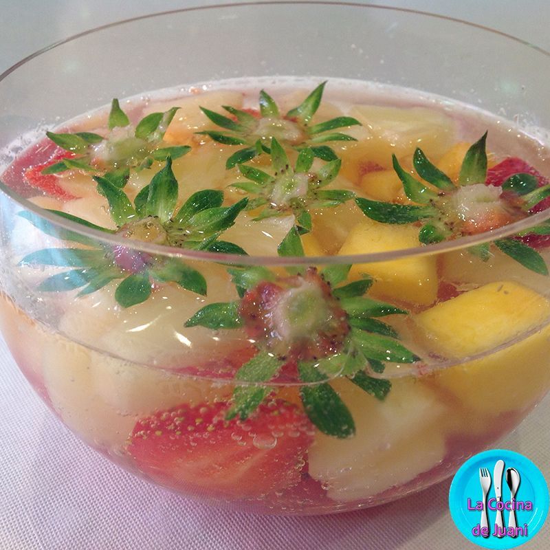 Ensalada de frutas al cava