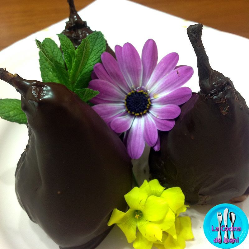 Peras con chocolate