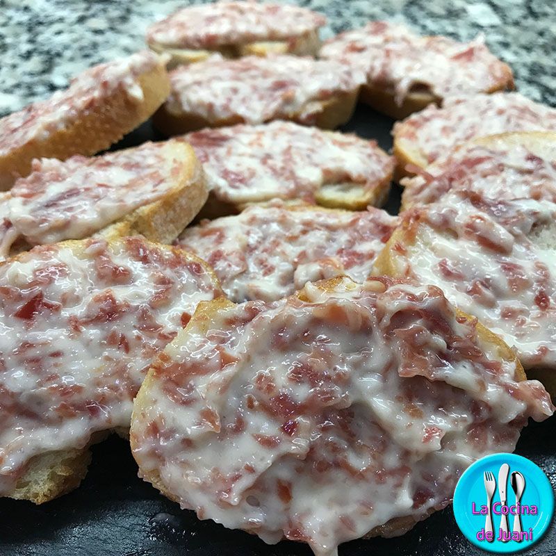 Montaditos de virutas de jamón y all-i-oli