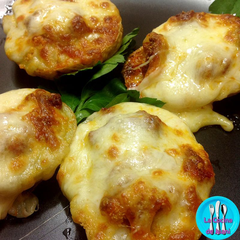 Patatas con queso y sobrasada