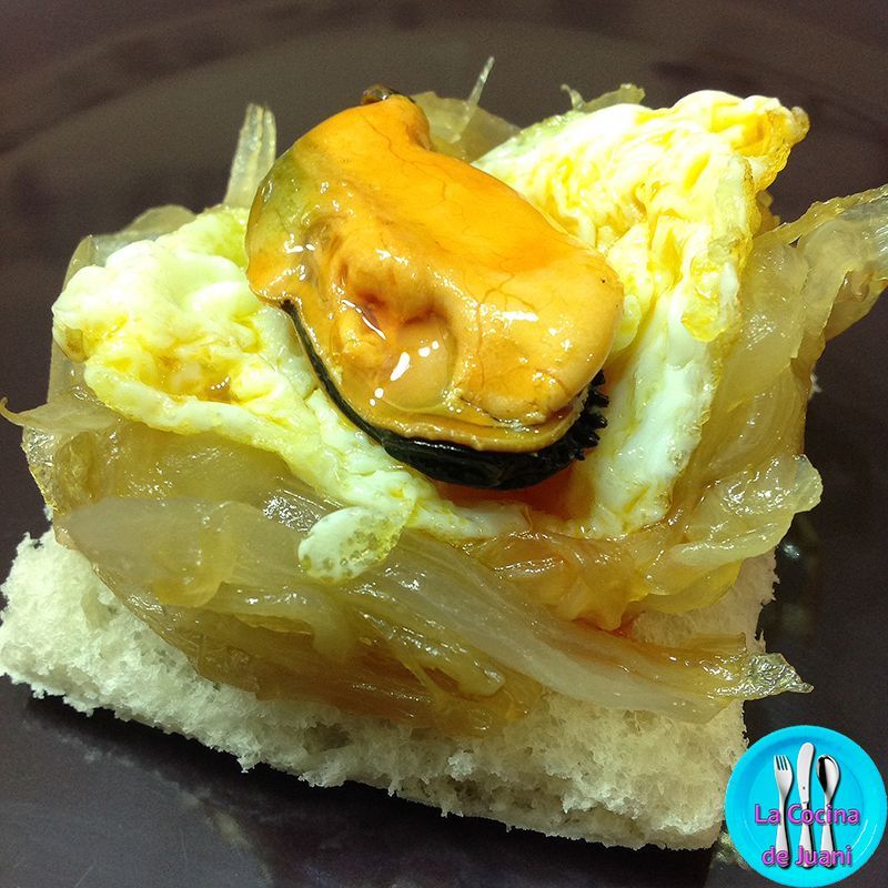 Canapé de mejillones
