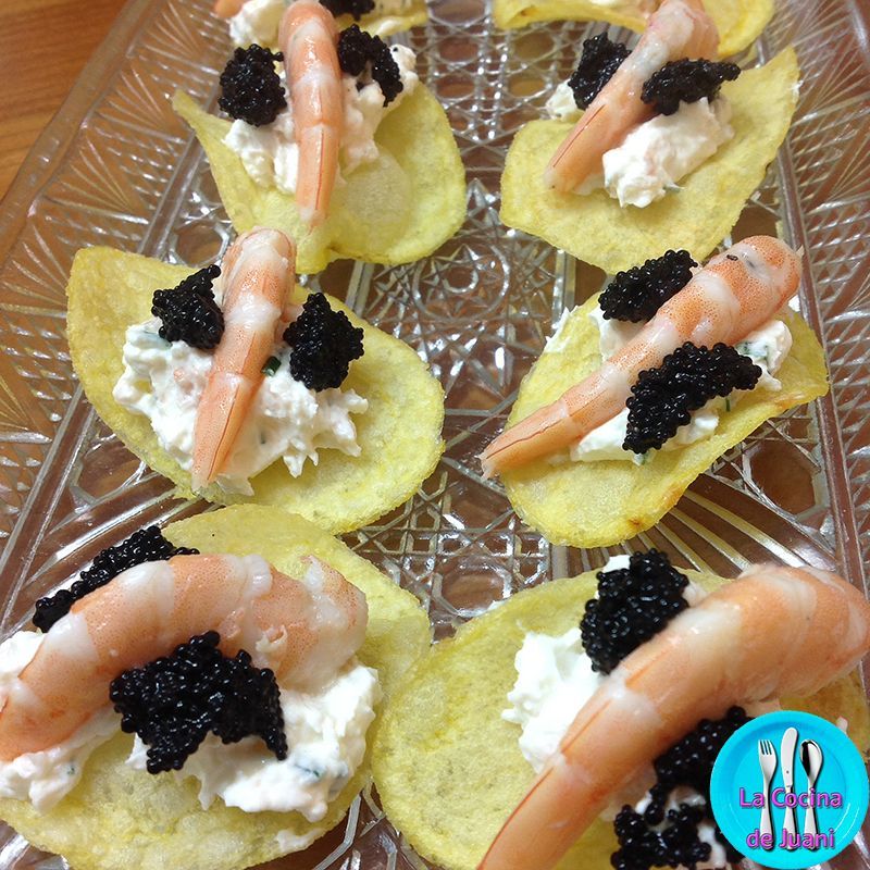 Canapé de patata y gambas