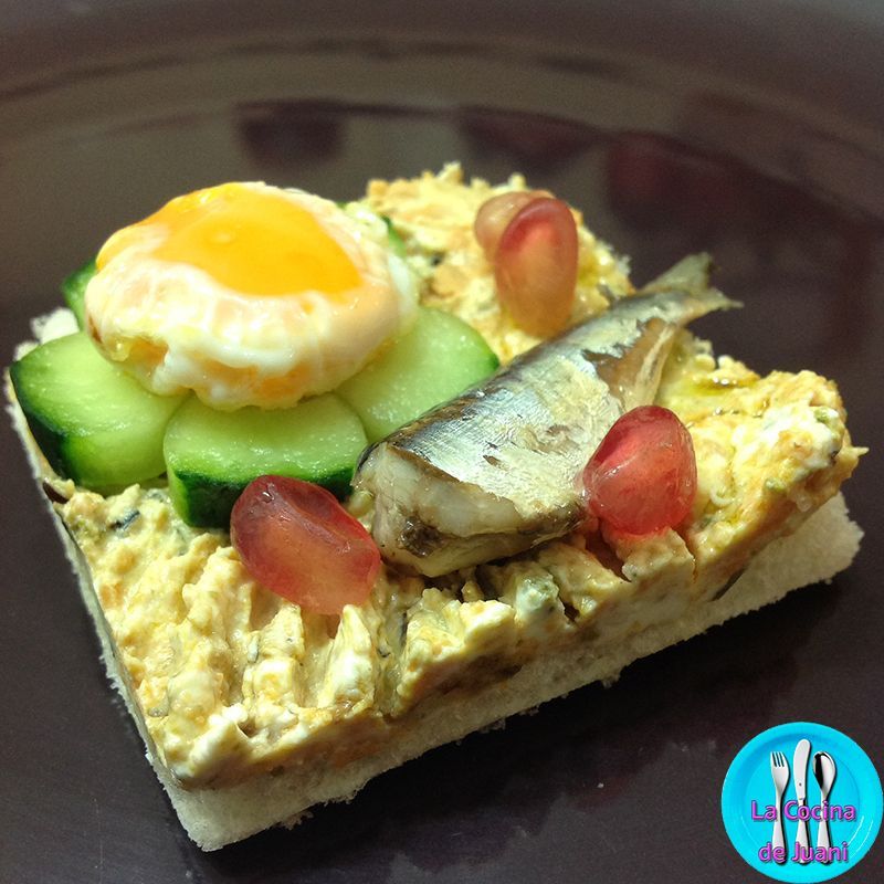 Canapé de sardinillas