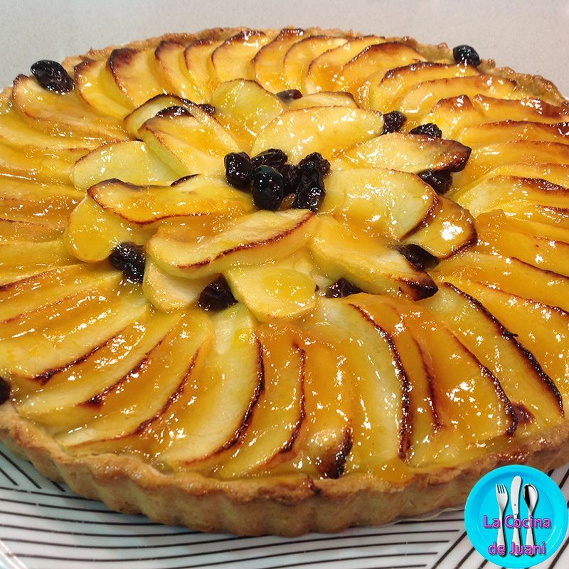 Tarta de manzana y pasas