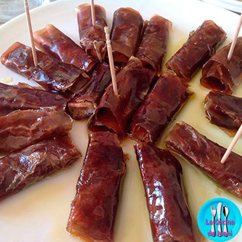 Rollitos de cecina rellenos de foie