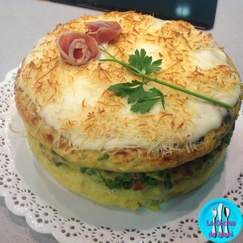 Pastel de tortillas caliente