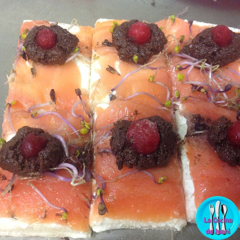 Canapés de salmón ahumado