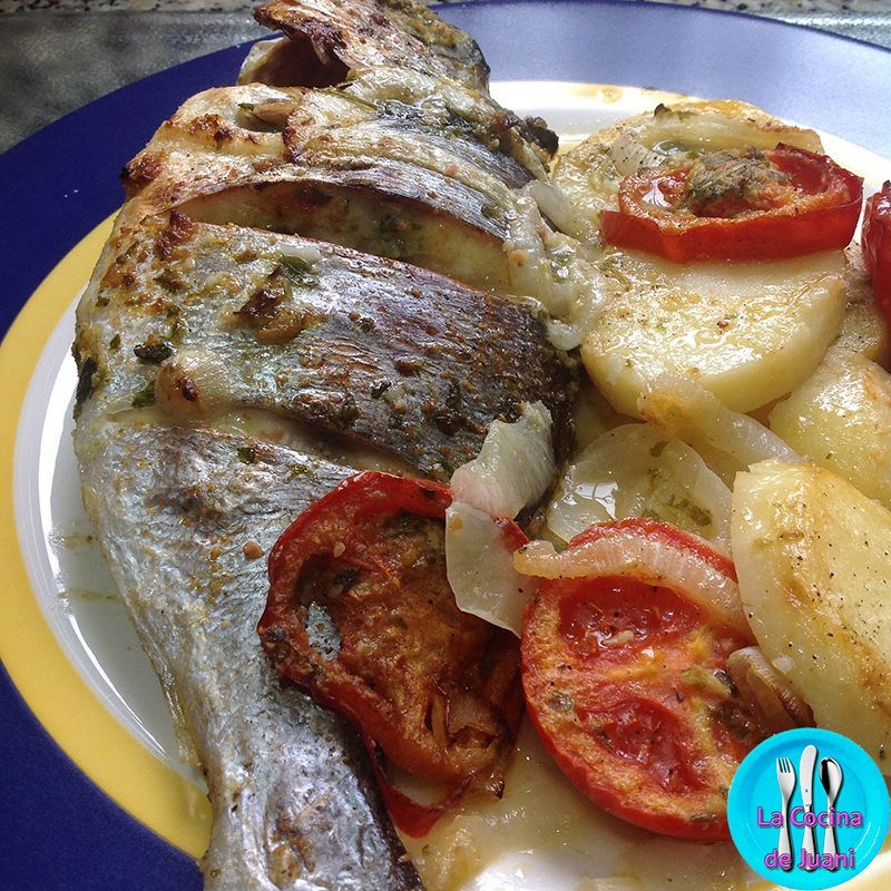 Dorada al horno con patatas