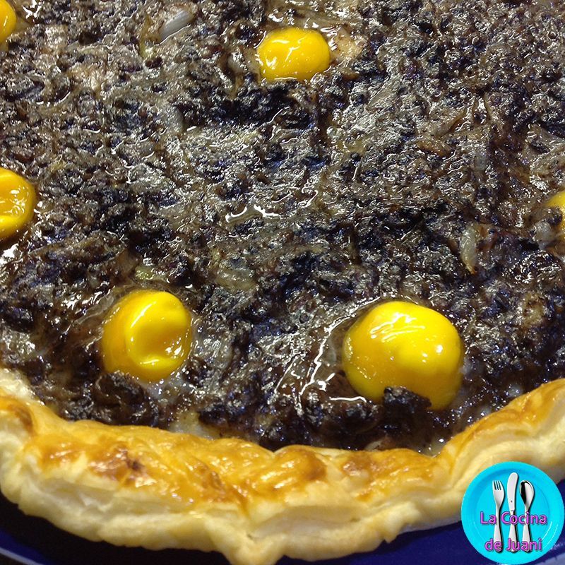 Hojaldre de morcilla y manzana