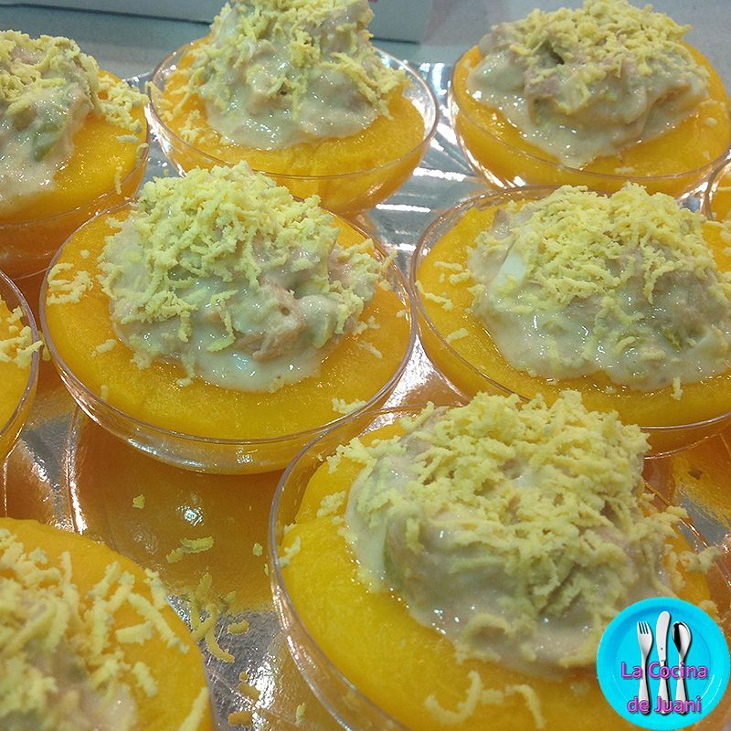 Falsos huevos rellenos