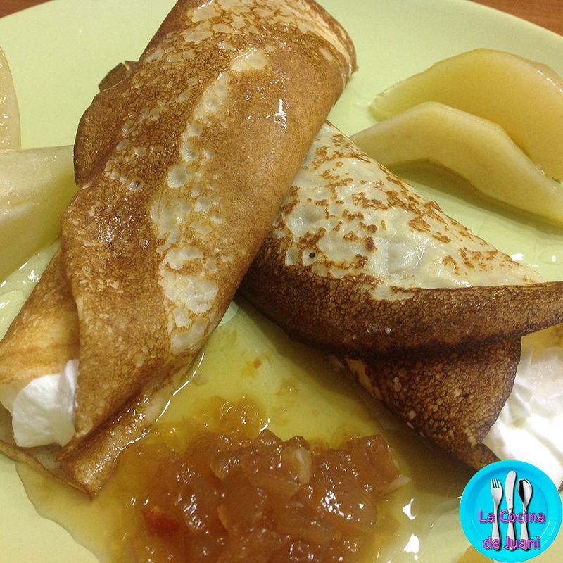 Crepes con nata y confitura de invierno