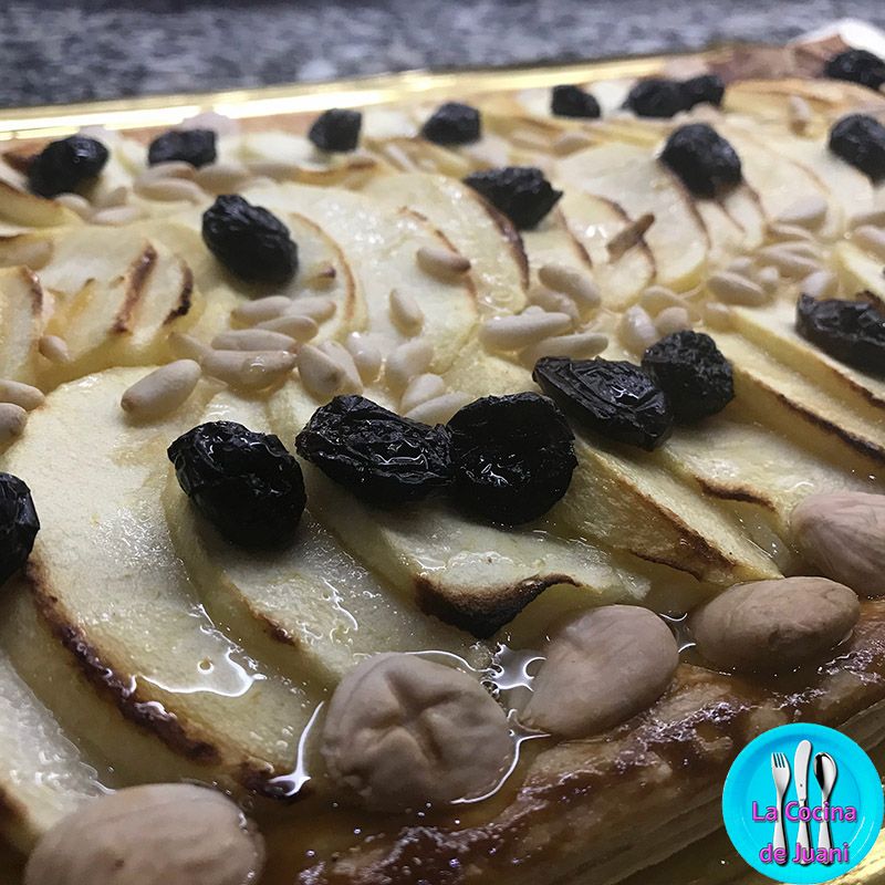 Tarta hojaldrada de manzana