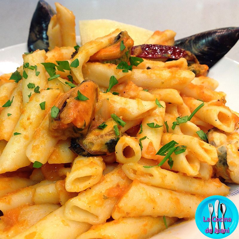 Macarrones marineros picantes