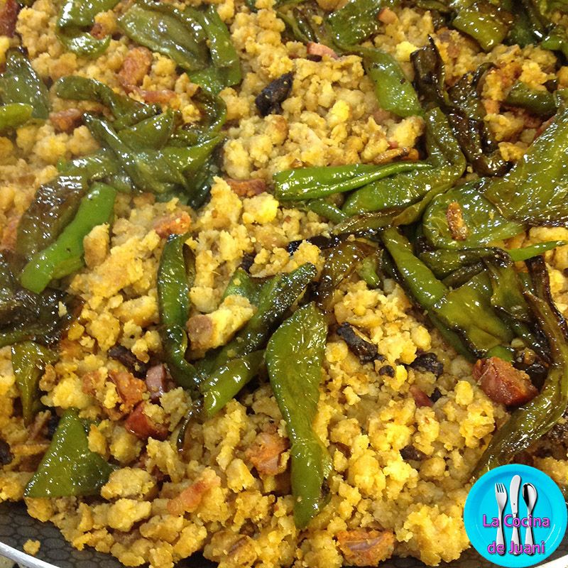 Migas malagueñas con pimientos