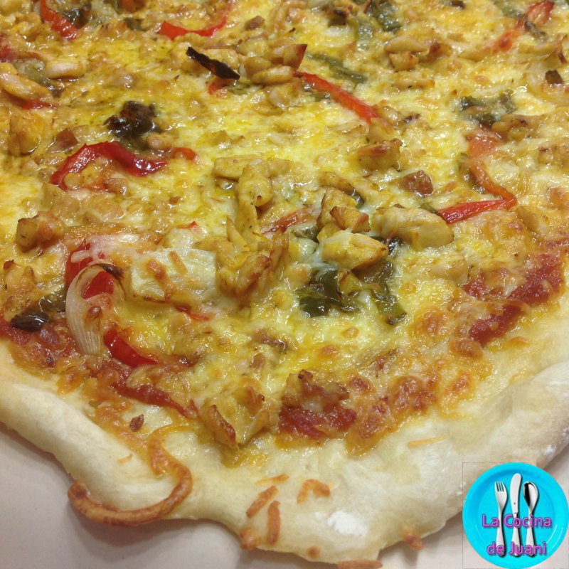 Pizza casera de pollo al curry